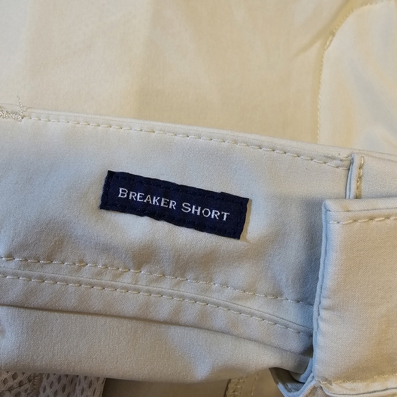 Vineyard Vines Performance Men’s Size 42 Khaki Tan Breaker Shorts Casual - Picture 6 of 6